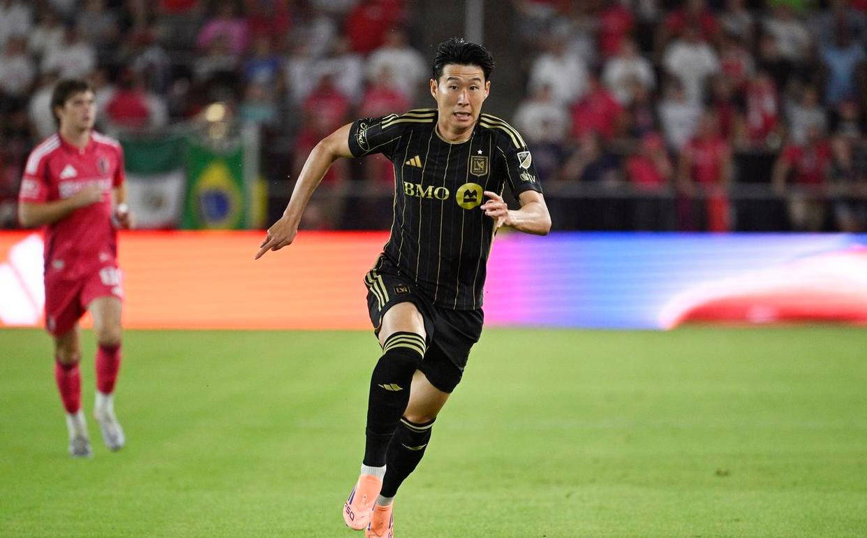 包含比利时碾压拜仁,孙兴慜送出助攻的词条 包含比利时碾压拜仁,孙兴慜送出助攻的词条