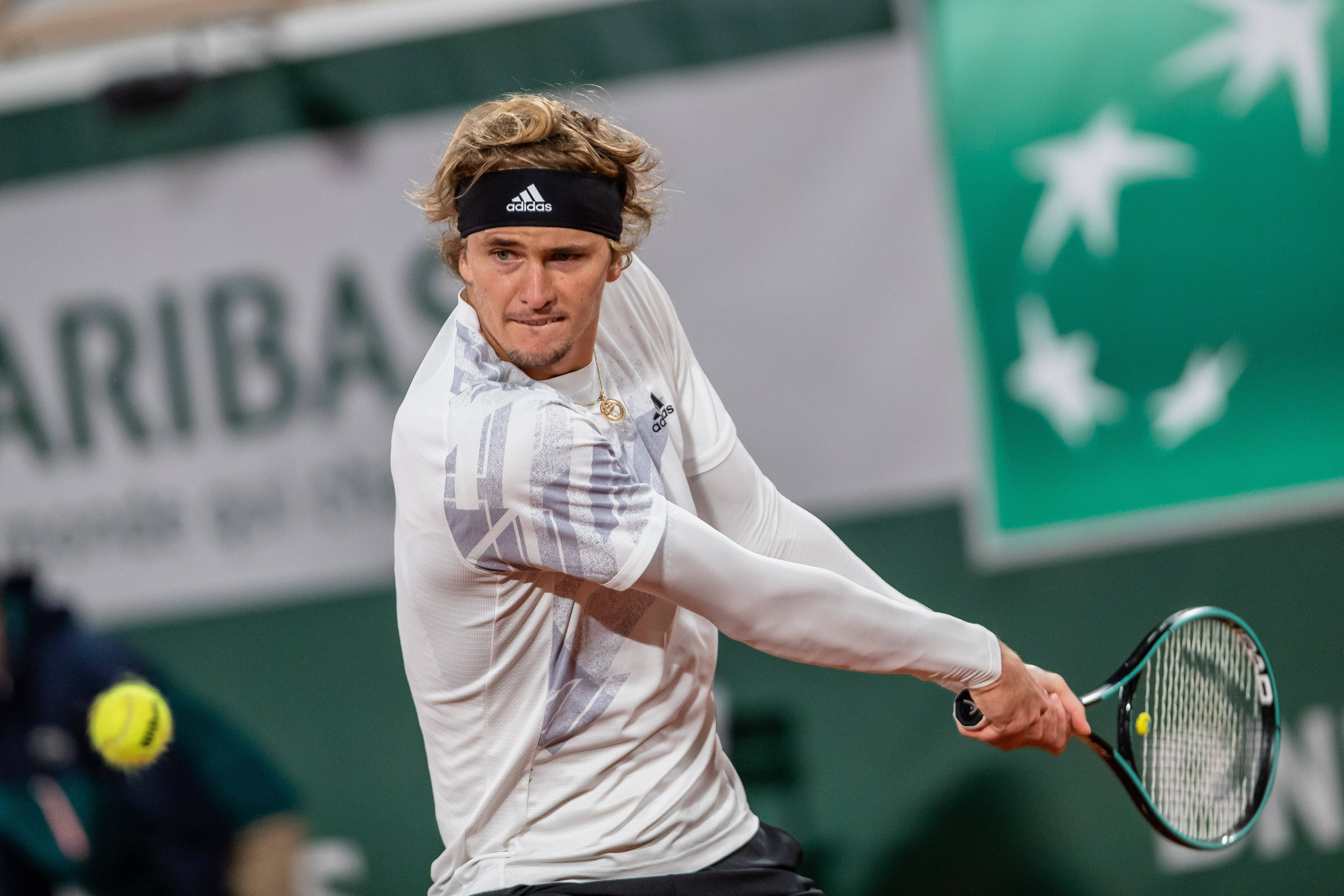 日本网球队绝杀西班牙网球队，兹维列夫绝境逆转