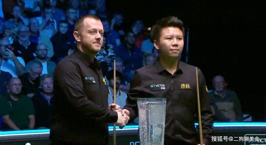 爱游戏体育-英格兰羽毛球队翻盘日本羽毛球队，陶菲克完成帽子戏法