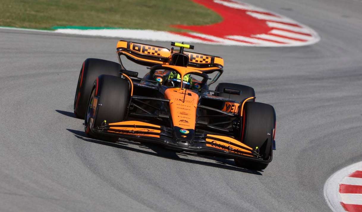 迈凯伦绝杀雷诺车队，诺里斯刷新纪录