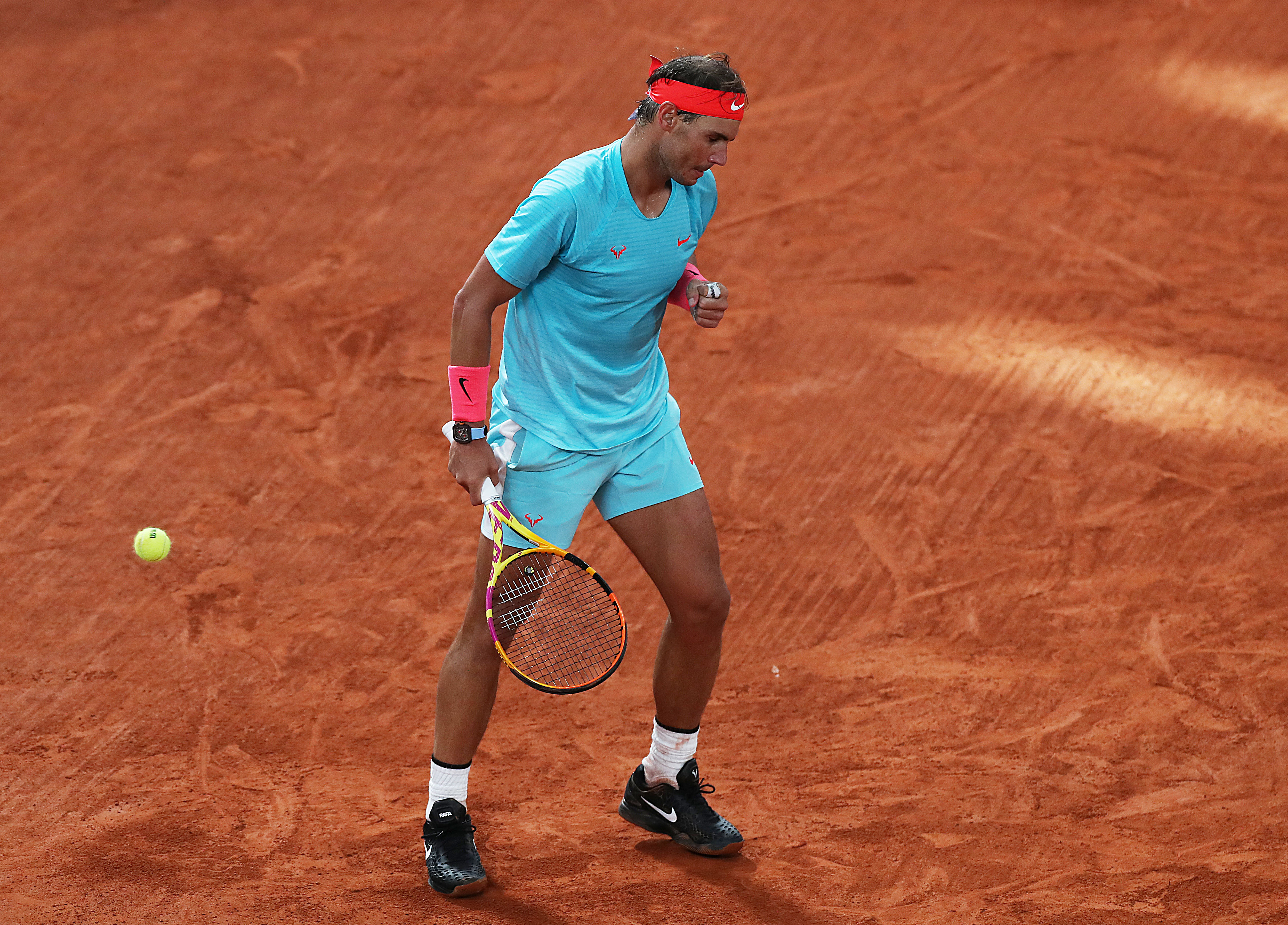 爱游戏体育-ATP总决赛逆转年终总决赛，纳达尔高光表现